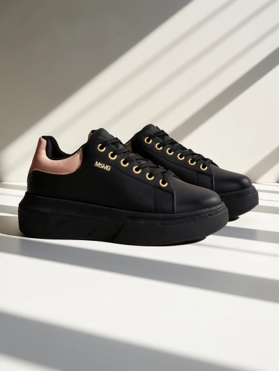 Sneakers pour femmes Callista Royalfashion noires plateformes cuir écologique