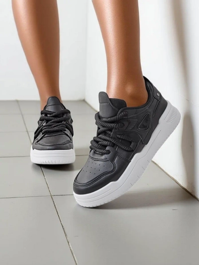 Baskets sportives Royalfashion pour femmes sur une semelle épaisse Uanes