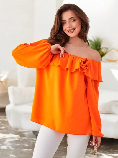 Blouse Royalfashion pour femmes dans le style espagnol avec volants et une fleur