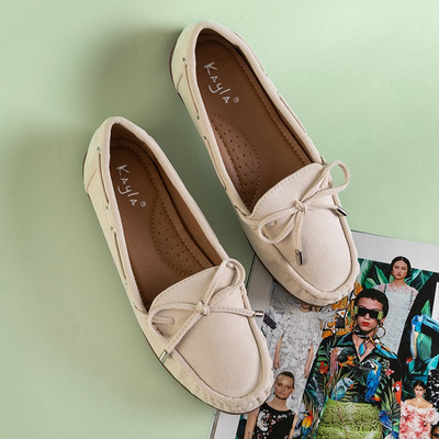 Mocassins femme en éco-suède avec nœud de couleur crème Inda - Chaussures