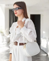 blanc || Beige clair