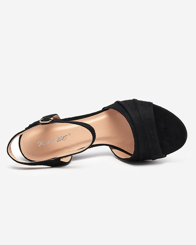 OUTLET Sandales pour femmes sur un poteau en noir Garroti - Chaussures