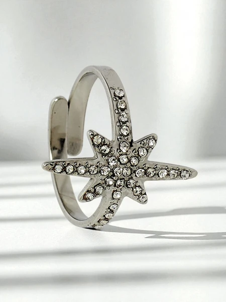 Bracelet jonc Dolce Vita avec des breloques décoratives