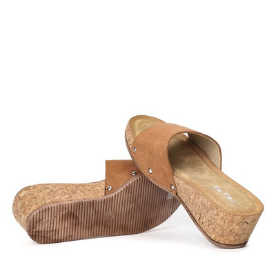 Tongs marron sur un talon bas Gala - Chaussures