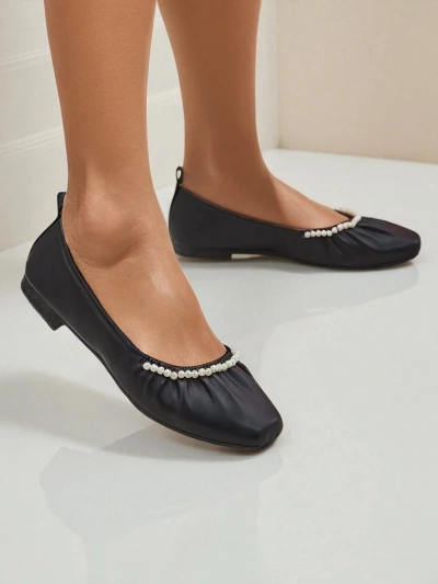 Ballerines Callisto Nero – Ballerines noires en éco-cuir avec perles, talon plat