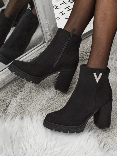 Bottines Venus Noires Élégantes pour le Printemps