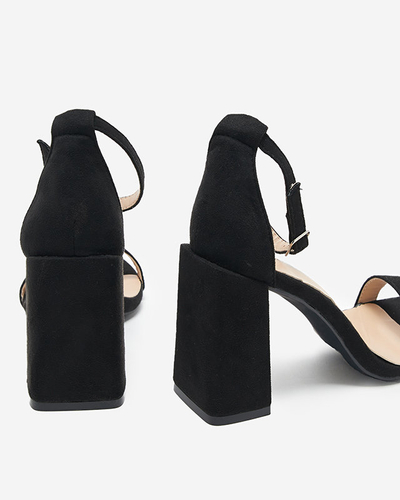 OUTLET Sandales noires sur un poteau éco daim Kapro-Footwear