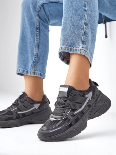 Royalfashion Baskets de sport pour femmes sur une semelle plus épaisse Beysa