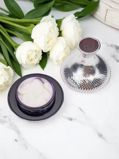 Crème visage anti-rides et éclat