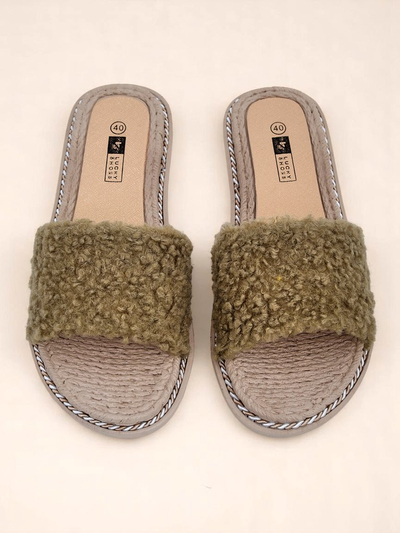 Royalfashion Claquettes pour femmes avec fourrure Cozy Step