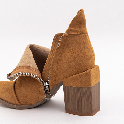 Bottes pour femmes avec découpes camel Plinara - Chaussures