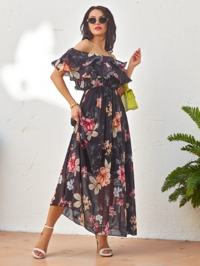 Robe longue à épaules dénudées pour femmes avec des manches courtes dans divers motifs floraux