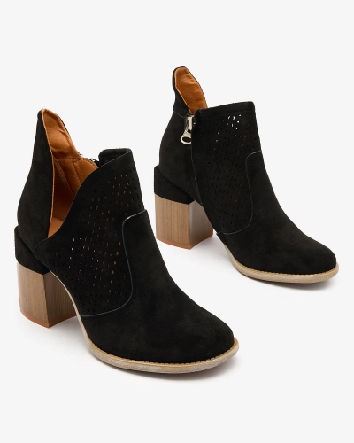 Royalfashion Bottes pour femmes noires à tige et découpe Neafla
