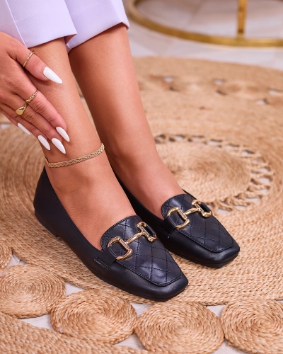 Royalfashion Mocassins matelassés noirs pour femme avec ornements dorés Wetifa