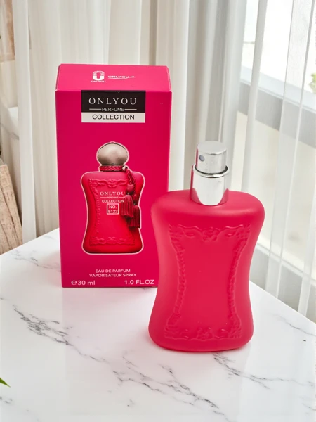 Inspirée de l'eau de parfum pour femme NO.8122