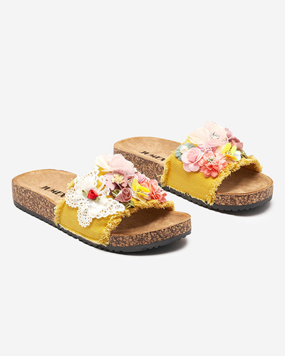 Pantoufles pour femmes avec fleurs en tissu en jaune Ososi - Chaussures