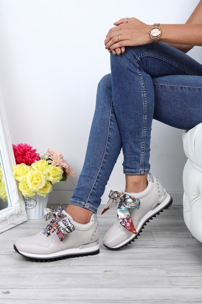 Szare tenisówki wiązane chustą Madalynn- Obuwie