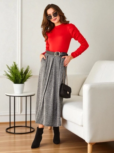 Jupe midi pour femme de Royalfashion Jupe midi pour femme en tissu doux. Le modèle comporte 2 poches et une ceinture incluse. Base parfaite pour de nombreux looks spéciaux! REMARQUE: précision des mesures (+/-) 1 cm. 87654321 <p>Mesures pris