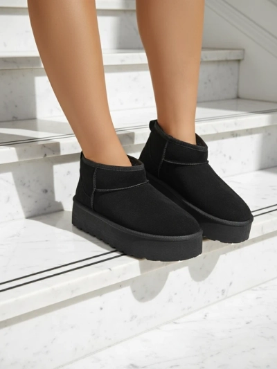 Royalfashion Bottes de neige a'la à plateforme pour femme en noir Dagodo
