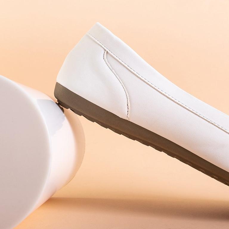 Mocassins blancs pour femmes avec nœud Letisa - Footwear