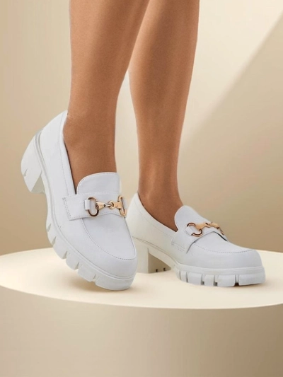 Mocassins Royalfashion pour femmes avec un petit talon Tollere