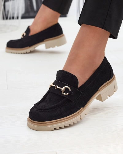 OUTLET Royalfashion Mocassins ajourés noirs pour femme avec chaîne Imerila