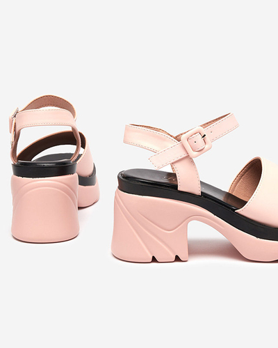 OUTLET Sandales roses pour femmes sur le poteau Cirota - Footwear