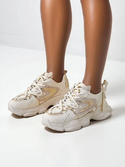 Royalfashion Baskets de sport pour femmes sur une semelle plus épaisse Quua