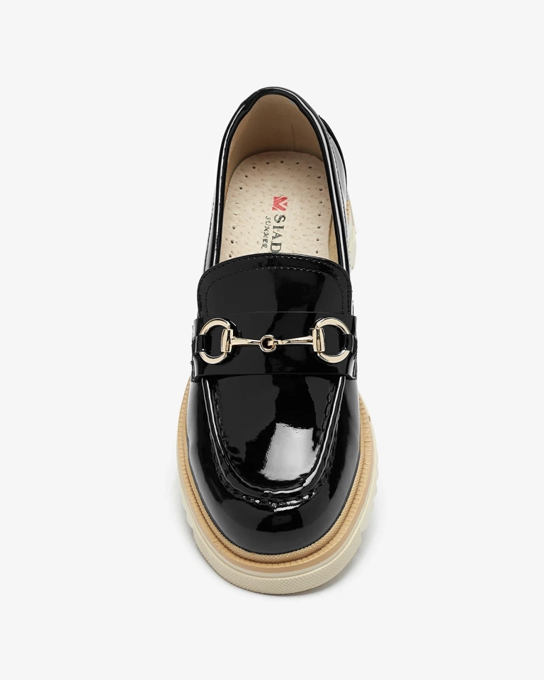 Mocassins laqués noirs pour femme avec chaîne Soterra - Chaussures