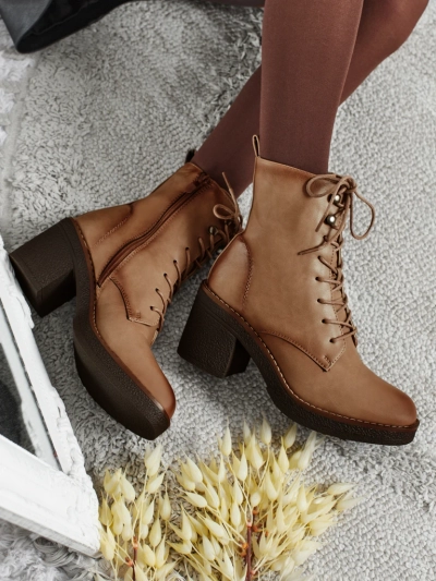 Bottines pour femmes en cuir écologique à talons Zeltra