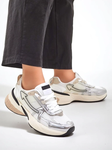 Baskets de sport Royalfashion pour femmes sur une semelle plus épaisse Beysa