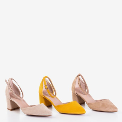 Sandales moutarde sur le montant supérieur Vispane - Footwear