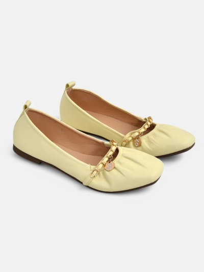 Ballerines pour femmes AURELIA Gialla avec chaîne de couleur jaune, cuir écologique