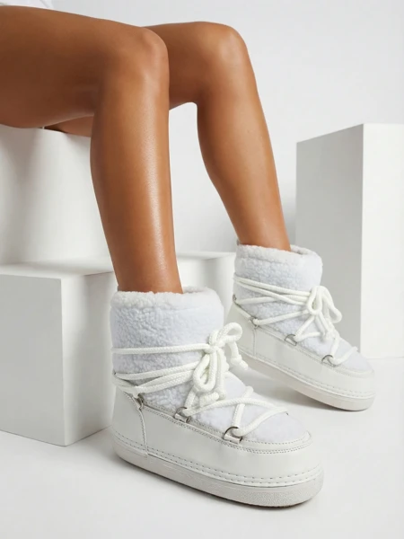 Bottes de neige pour femmes avec peau de mouton Uvella