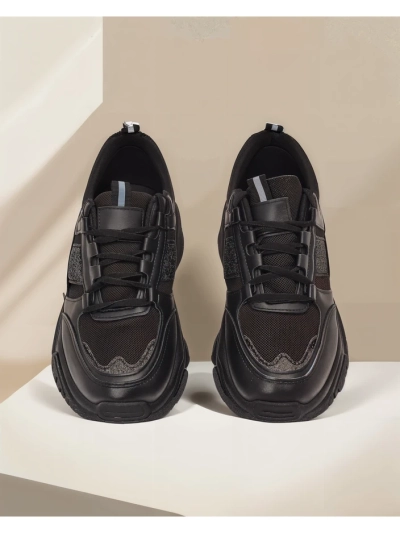 Baskets pour femmes Arete Nero à semelle plate en cuir écologique