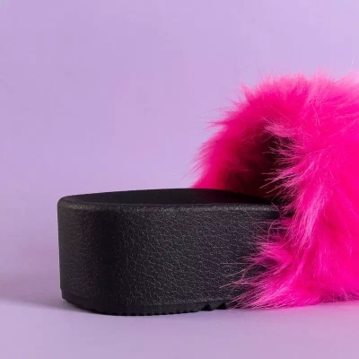 Pantoufles compensées rose fluo pour femmes avec fourrure Lorina - Chaussures