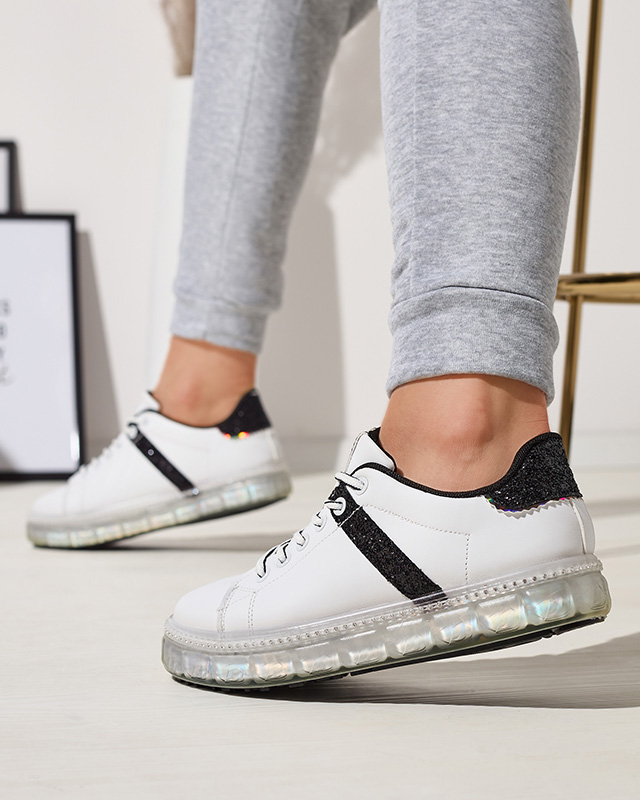 Chaussures de sport pour femmes en blanc avec empiècements noirs Asxa- Footwear