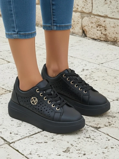 Baskets pour femmes Kalista Nero - plateformes noires en cuir écologique, collection printemps