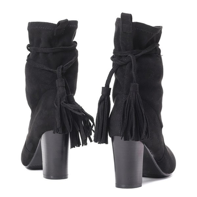 Czarne botki na słupku Gwen- Obuwie