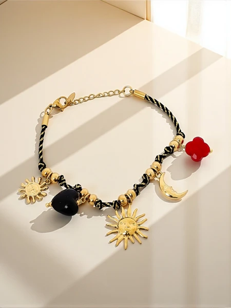 Bracelet Solare Apollonia – pendentifs dorés Soleil, Lune et cœur