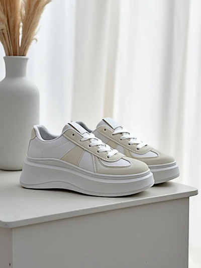 Baskets de sport pour femmes Royalfashion sur une plateforme Safirrat