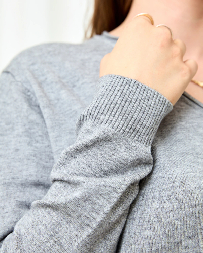 Royalfashion Pull femme gris à encolure en cœur
