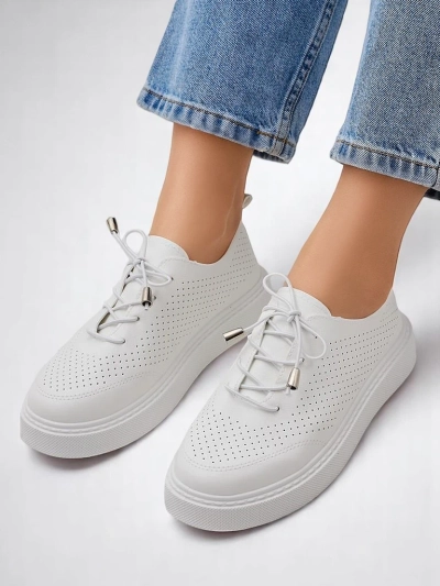 Royalfashion Chaussures de sport lacées perforées pour femmes Vaned