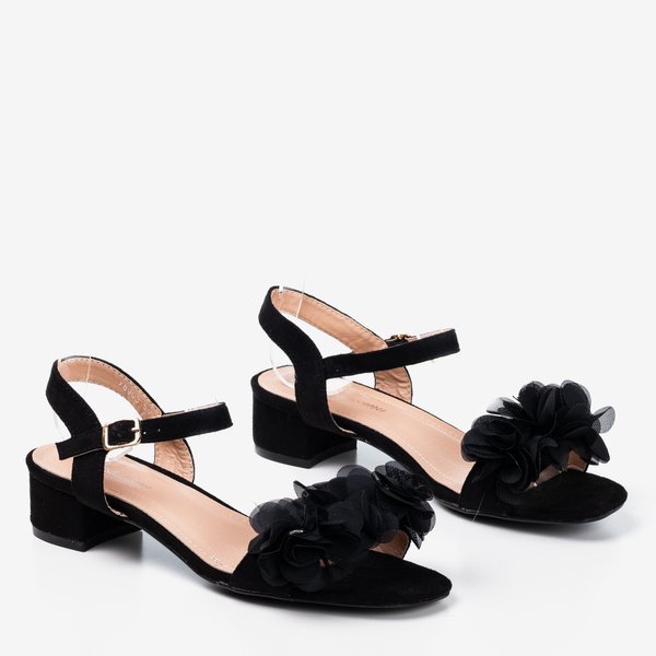 Sandales noires pour femmes sur un pied bas avec des fleurs Flonia - Chaussures 1