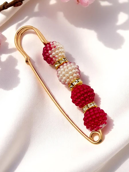 Broche décorative pour femme avec perles Four Pearls