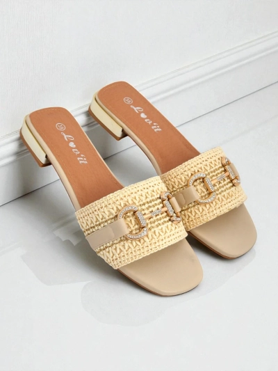 Royalfashion Sandales plates tressées pour femmes avec ornement Aeterna