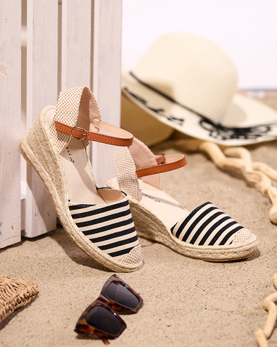 Espadrilles femme noires à rayures sur le compensé Mecera - chaussures