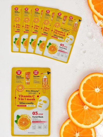 Masque 3-en-1 – 1 nettoyer le visage, 2 sérum, 3 masque illuminateur à la vitamine C