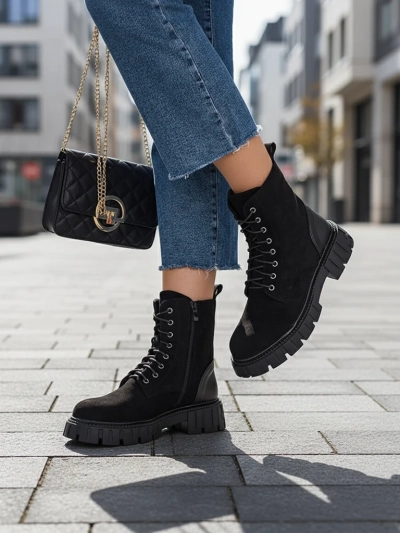 Les bottes femme en éco-suède Royalfashion Edvines