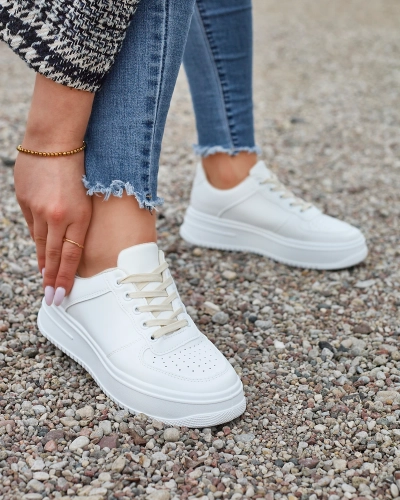 OUTLET Baskets de sport pour femmes, blanches, à lacets beiges Smaffo- Footwear